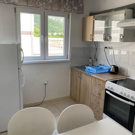 Charlotte Apartment Orebic